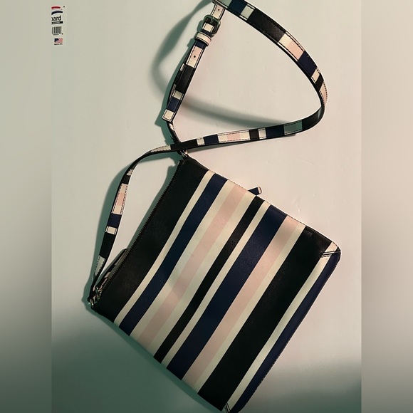Kate Spade Cross Body - Picture 2 of 6